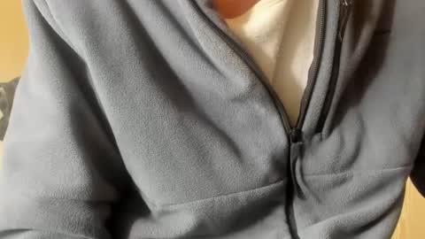 Snapshot of jyerro64 chatting on 03.23.26 Im Jy online show from 03.23.26