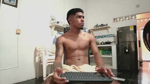 Snapshot of k_florez chatting on 04.16.26 k_florez online show from 04.16.26