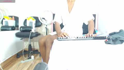 STORMI online show from 12.20.25