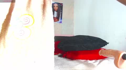 Snapshot of k_stormi_ chatting on 04.24.26 STORMI online show from 04.24.26