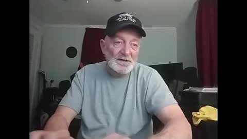 Snapshot of kabriggs137 chatting on 05.19.26 kabriggs137 online show from 05.19.26