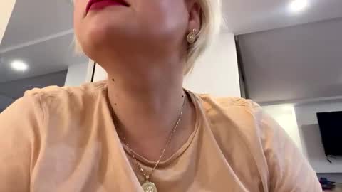 Snapshot of kaelia_daniel chatting on 10.21.25 Kaelia and Daniel online show from 10.21.25