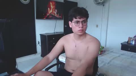 Snapshot of kafer_1022 chatting on 03.04.26 kafer online show from 03.04.26