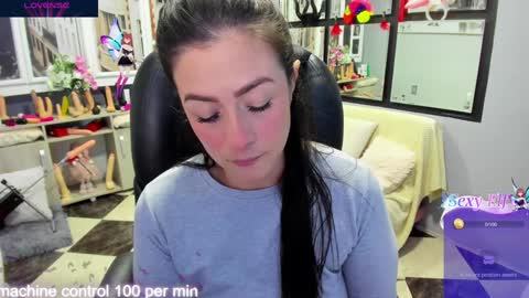 Snapshot of kagomme_h chatting on 12.23.24 Antonella online show from 12.23.24