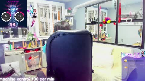 Snapshot of kagomme_h chatting on 12.29.24 Antonella online show from 12.29.24