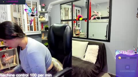 Snapshot of kagomme_h chatting on 02.05.25 Antonella online show from 02.05.25