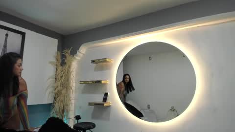 Snapshot of kagomme_h chatting on 10.10.25 Antonella online show from 10.10.25