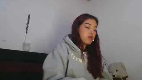 KAHELIINDEPENDENT MODEL online show from 11.21.25