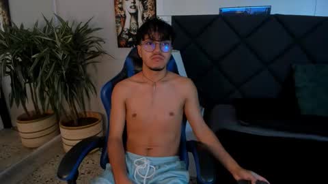 Snapshot of kai_storn chatting on 02.18.26 kai_storn online show from 02.18.26