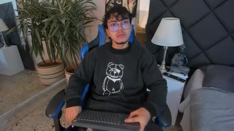 Snapshot of kai_storn chatting on 03.23.26 kai_storn online show from 03.23.26
