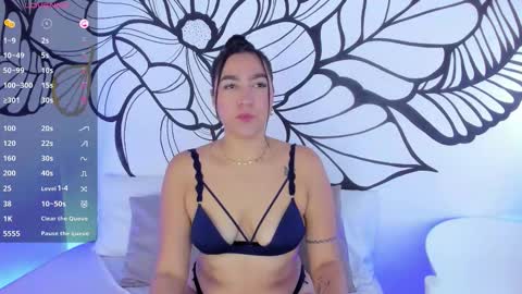 Snapshot of kaiacollins chatting on 01.12.26 Kala online show from 01.12.26