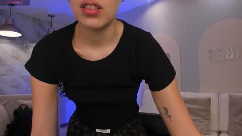 Kaia Ferreira online show from 12.21.25