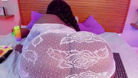 kaiavalentine online show from 03.04.26