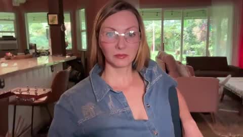 Kailee Smile online show from 01.01.25