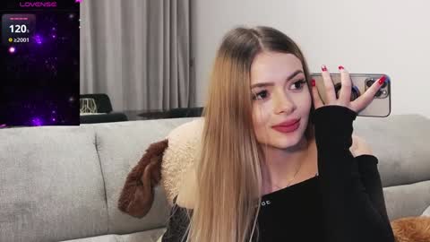 Snapshot of kailyn_moen01 chatting on 01.16.25 Kailyn online show from 01.16.25