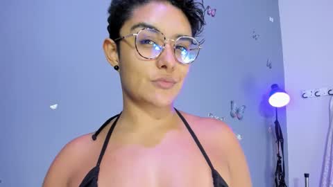 kaira_mosse_ online show from 10.23.25