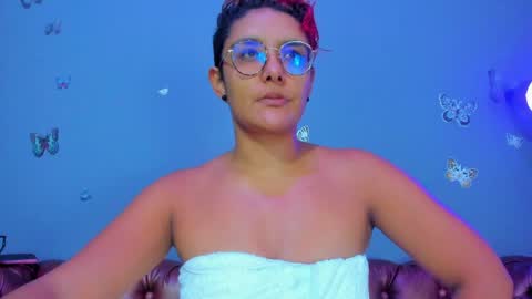 Snapshot of kaira_mosse_ chatting on 04.28.26 kaira_mosse_ online show from 04.28.26