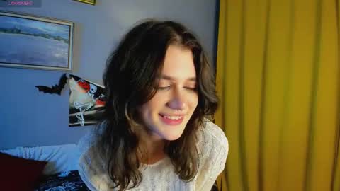 Snapshot of kairlune chatting on 10.31.25 Eshley online show from 10.31.25