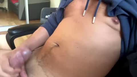 Snapshot of kaliber111 chatting on 10.31.25 kaliber111 online show from 10.31.25