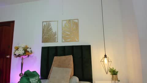 Snapshot of kalimonroee chatting on 01.08.25 KaliMonroe online show from 01.08.25