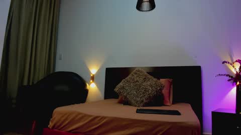 Snapshot of kalimonroee chatting on 01.14.25 KaliMonroe online show from 01.14.25