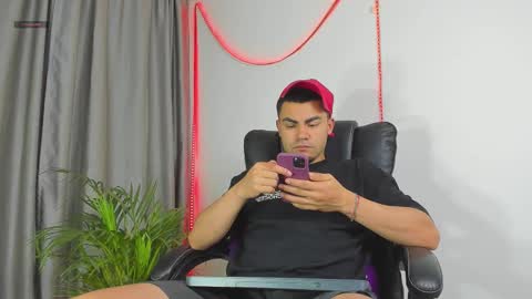 K A L I online show from 12.01.25