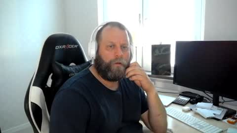 Snapshot of kalsonger chatting on 07.15.26 Horny man online show from 07.15.26