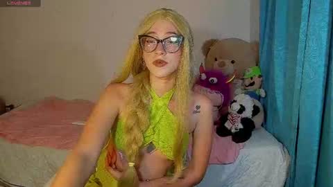 Snapshot of kalyna__bacon1 chatting on 08.06.26 kalynita online show from 08.06.26