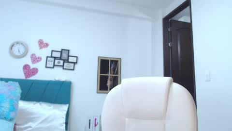 Snapshot of kam_lopez chatting on 02.18.25 Kamilalopez online show from 02.18.25