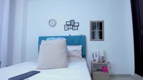 Snapshot of kam_lopez chatting on 11.10.25 Kamilalopez online show from 11.10.25