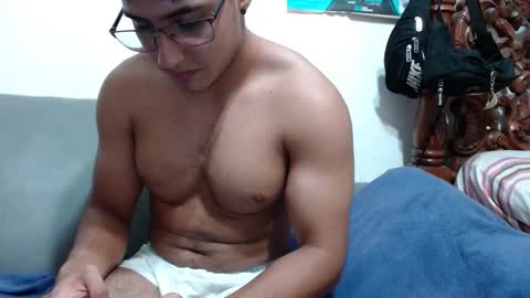 kamenov00 online show from 02.22.25