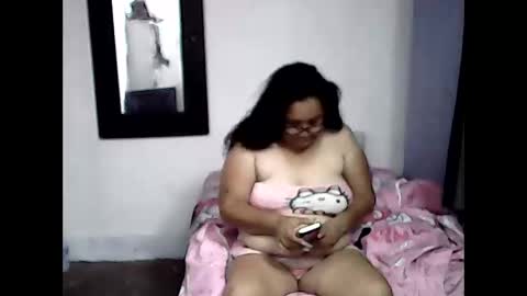 Snapshot of kamila_mature_ chatting on 09.30.25 kamila_mature_ online show from 09.30.25