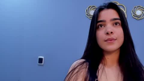 Snapshot of kamilabetancourt chatting on 05.29.26 Kamila Betancourt online show from 05.29.26