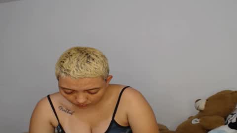 Snapshot of kammy_cami chatting on 02.02.26 kammy y camila online show from 02.02.26