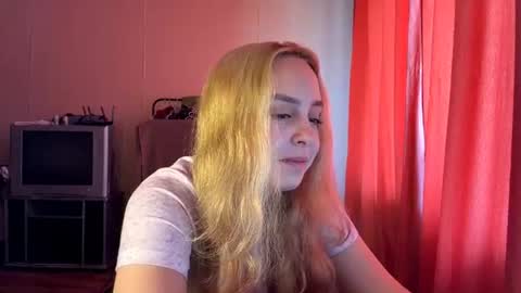 Snapshot of kandislaski chatting on 08.03.26 Lizzie online show from 08.03.26