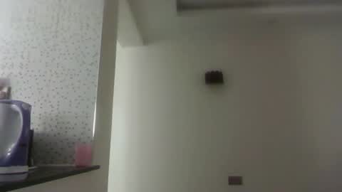 Snapshot of kandy_springs chatting on 05.19.26 kandy_springs online show from 05.19.26
