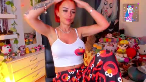 hello  Im Danni online show from 02.25.26