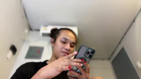 Snapshot of kandymuse_ chatting on 04.27.26 my ig ts kandy69 online show from 04.27.26