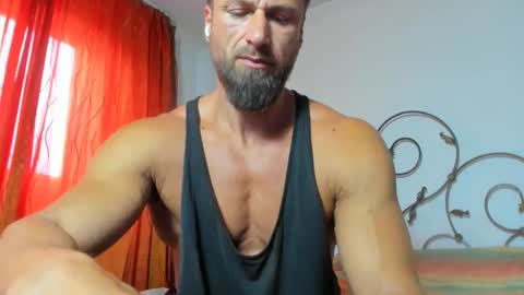 Snapshot of kanegriffin26 chatting on 05.17.26 Kane OF strongkane online show from 05.17.26