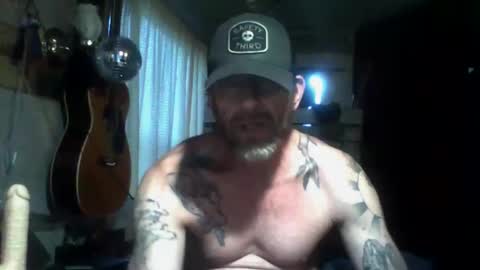 Snapshot of kaneisyours2420 chatting on 04.29.26 Tucker online show from 04.29.26