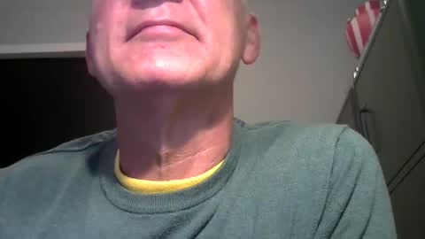 Snapshot of kapitein_rob chatting on 11.15.25 Robbie online show from 11.15.25