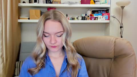 Snapshot of kara_smith_ chatting on 12.05.24 Kara. Off from 15th till 24th of December online show from 12.05.24
