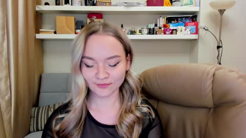 Snapshot of kara_smith_ chatting on 12.09.24 Kara. Off from 15th till 24th of December online show from 12.09.24
