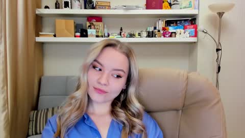 Snapshot of kara_smith_ chatting on 12.09.24 Kara. Off from 15th till 24th of December online show from 12.09.24