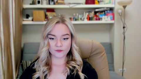 Snapshot of kara_smith_ chatting on 10.02.25 Kara. Off from 15th till 24th of December online show from 10.02.25