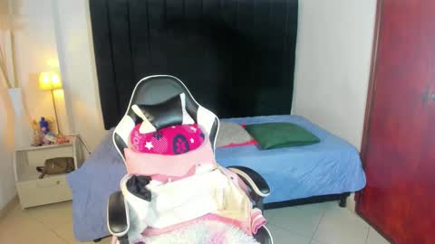 karen_adamss online show from 01.18.26