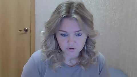 karennelsonx online show from 11.11.25