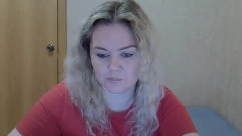 Snapshot of karennelsonx chatting on 04.26.26 karennelsonx online show from 04.26.26