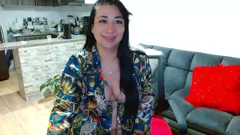 Snapshot of karime_lee chatting on 04.20.26 karime lee online show from 04.20.26