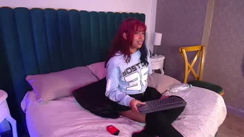 Snapshot of karin_ks chatting on 01.31.25 Karina online show from 01.31.25